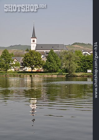 
                St. Johann Baptist, Minheim                   