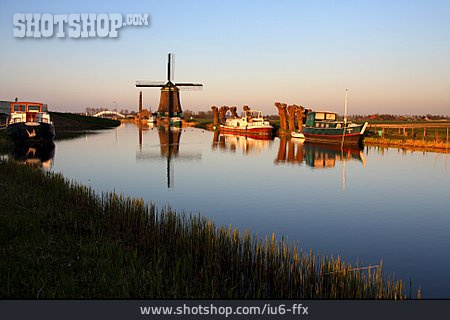 
                Holland, Niederlande, Gracht                   