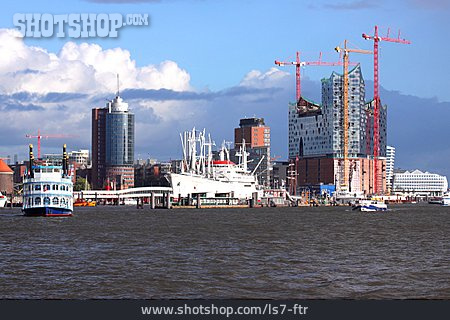 
                Hamburg, Hafencity, Elbphilharmonie                   