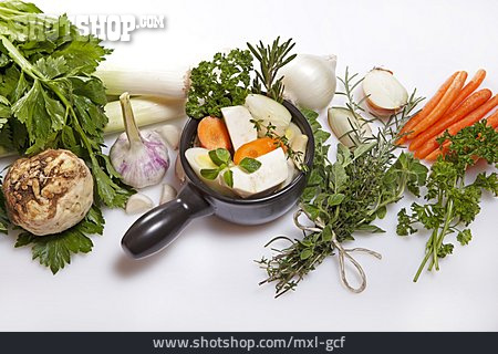 
                Gemüse, Zutaten, Gemüsesuppe, Suppengemüse                   