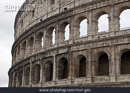 
                Rom, Amphitheater, Kolosseum                   