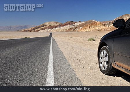 
                Auto, Death Valley, Highway                   