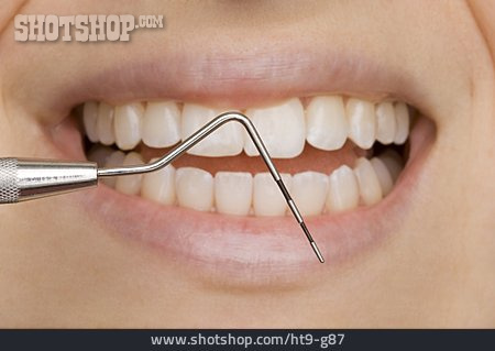 
                Zahnbehandlung, Zahnhygiene, Zahnarztbesteck                   