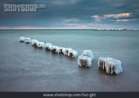 
                Baltic Sea, Frozen, Groyne                   