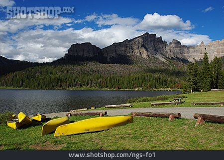 
                Rocky Mountains, Glacier-nationalpark, Brooks Lake                   
