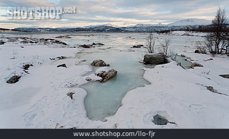 
                Norwegen, Fjord, Eisscholle                   