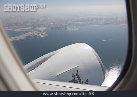 
                Dubai, Turbine, Flugzeugfenster                   