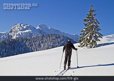 
                Skifahrer, Skitourengehen, Skiwandern                   
