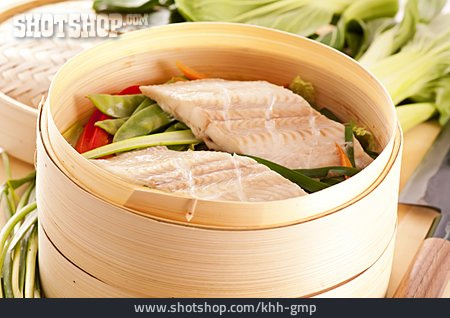 
                Asiatische Küche, Fischfilet, Dampfgarer                   