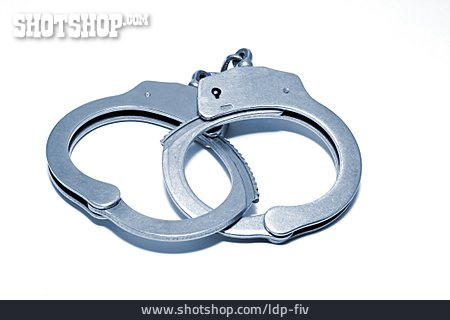 
                Kriminalität, Handschellen, Verhaftung                   