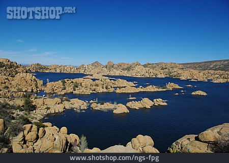 
                Felsen, Watson Lake, Prescott                   