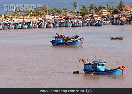 
                Vietnam, Fischerhafen, Nha Trang                   