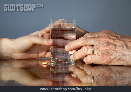 
                Erfrischung, Durst, Wasserglas                   