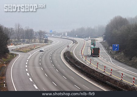 
                Autobahn, Smog, Abgase                   