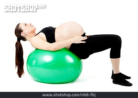 
                Hochschwanger, Rückenlage, Geburtsvorbereitung                   