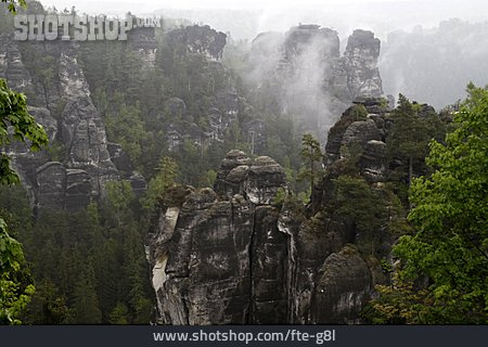 
                Elbsandsteingebirge                   