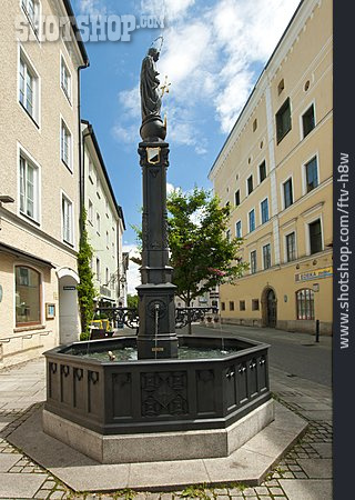 
                Teisendorf, Marienbrunnen                   