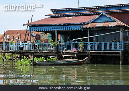 
                Kambodscha, Tonle Sap, Schwimmendes Dorf                   