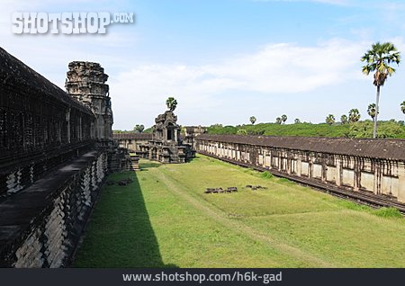 
                Temples, Cambodia, Angkor Wat                   