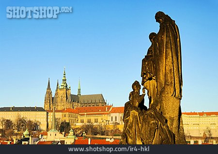 
                Heiligenfigur, Prag, St.-veits-dom                   
