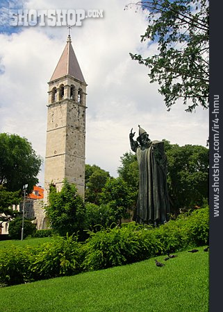 
                Statue, Split, Grgur Ninski                   
