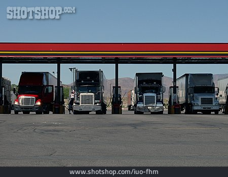 
                Tankstelle, Truck, Truckstop                   