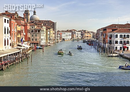 
                Kanal, Venedig, Cannaregio                   