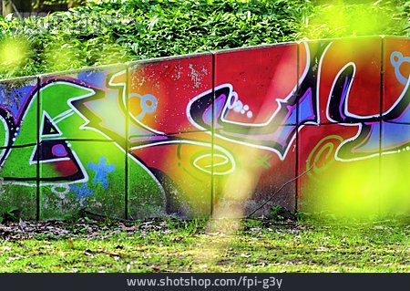 
                Graffiti, Straßenkunst                   
