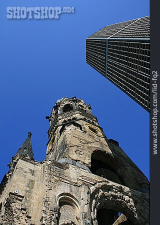 
                Berlin, Gedächtniskirche, Glockenturm                   