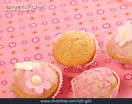 
                Muffin, Cupcake                   