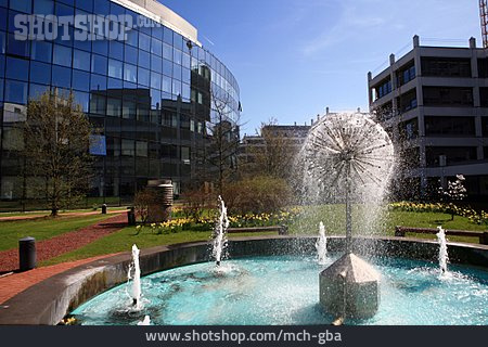 
                Düsseldorf, Fountain, Prince Park                   