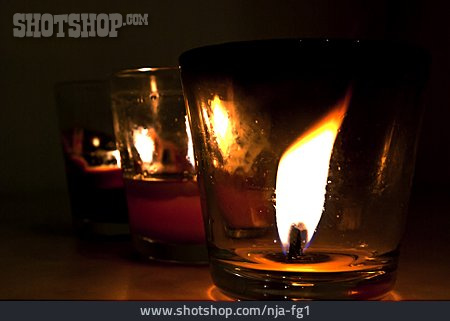 
                Kerze, Kerzenschein                   