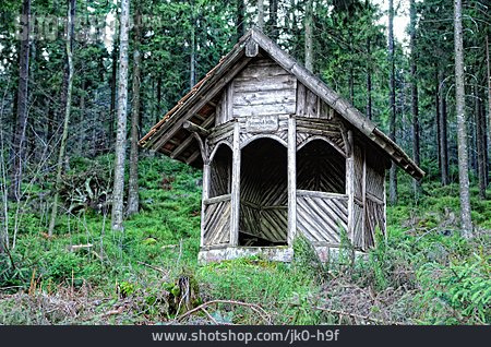 
                Hütte, Holzhütte, Schutzhütte, Unterstand, Waldhütte                   