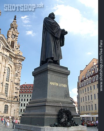 
                Dresden, Frauenkirche, Martin Luther                   