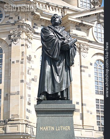 
                Dresden, Frauenkirche, Martin Luther                   