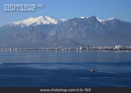 
                Mittelmeerküste, Antalya, Taurusgebirge                   