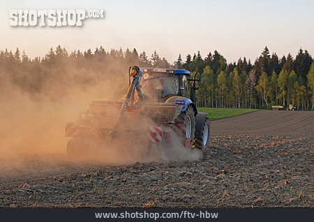 
                Traktor, Ackerbau                   