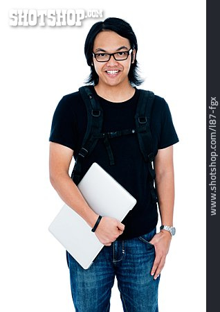 
                Junger Mann, Mobile Kommunikation, Laptop, Student                   