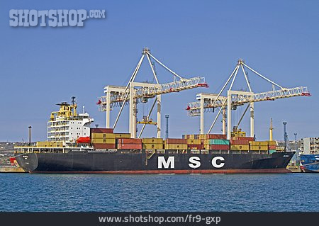 
                Frachtschiff, Containerterminal, Containerbrücke                   