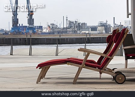 
                Entspannung, Liegestuhl, Hamburger Hafen                   