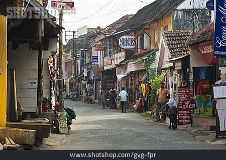 
                Indien, Einkaufsstraße, Kochi                   