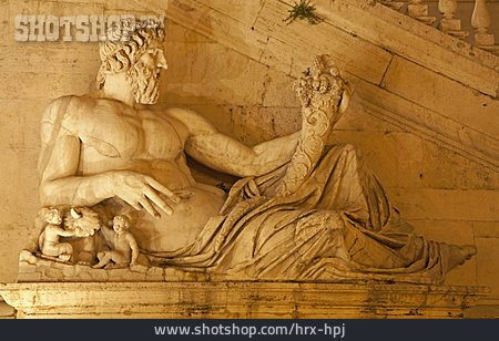 
                Tiber, Brunnenfigur, Senatorenpalast, Personifizierung                   