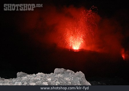 
                Vulkan, Eruption, Stromboli                   