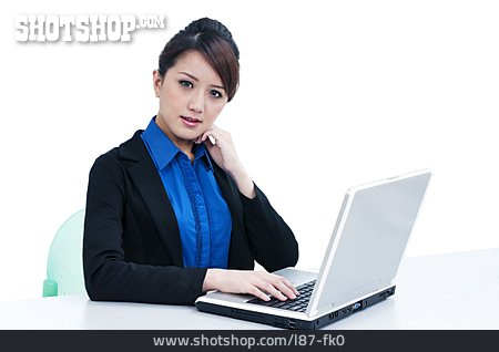 
                Laptop, Arbeitsplatz, Büroangestellte                   