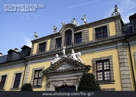 
                Schloss Herrenhausen                   