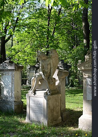 
                Friedhof, Grabstein, Grabfigur                   