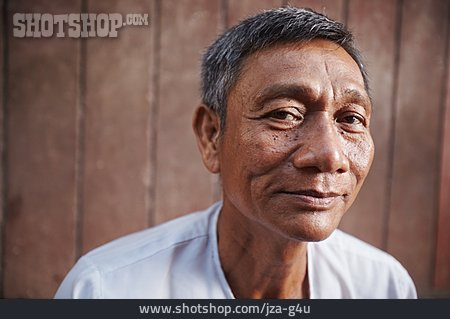 
                Mann, Porträt, Asiate, Kambodschaner                   