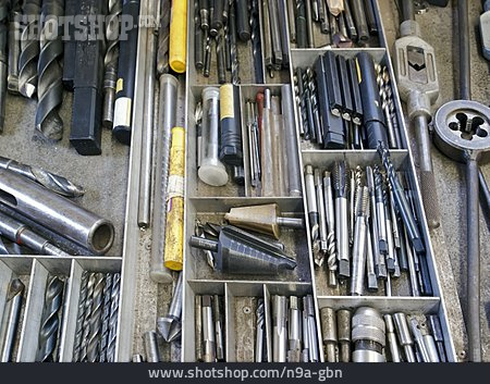 
                Ordnung & Organisation, Werkzeug, Instrumente & Geräte                   