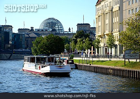 
                Tourismus, Berlin, Spree, Ausflugsschiff                   