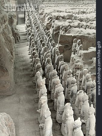 
                Mausoleum Qin Shihuangdis, Terrakottaarmee                   